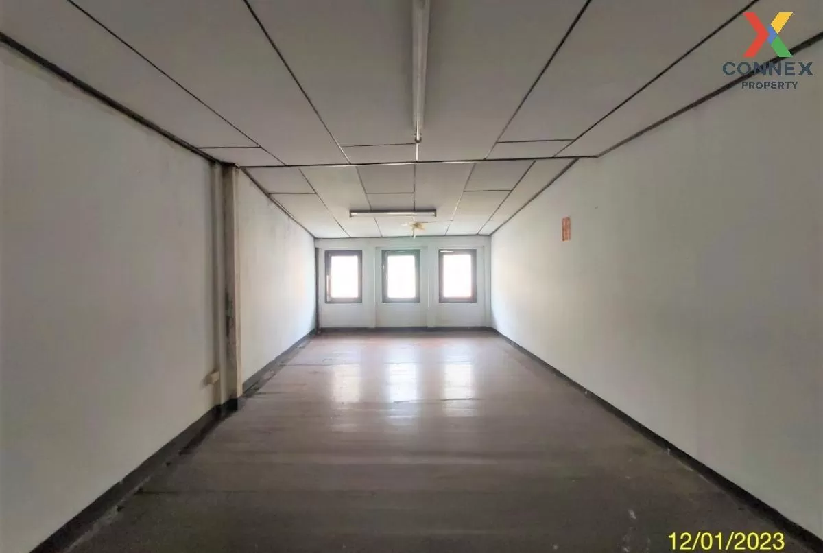 For Sale Commercial building, 3 storey, Soi Arporn Bobae 2 , Rong