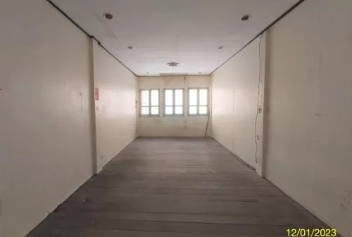 For Sale Commercial building, 3 storey, Soi Arporn Bobae 2 , Rong Mueang , Pathum Wan , Bangkok , CX-84088