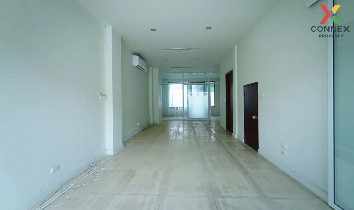 ขายอาคารพาณิชย์  เวนิส ดิ ไอริส ท่าแร้ง เขต บางเขน กรุงเทพ CX-840 1