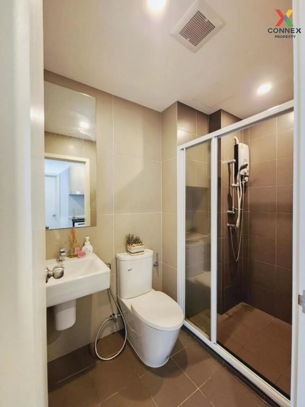 ขายคอนโด  เอลลิโอ สาทร - วุฒากาศ BTS-วุฒากาศ บางค้อ เขต จอมทอง กร