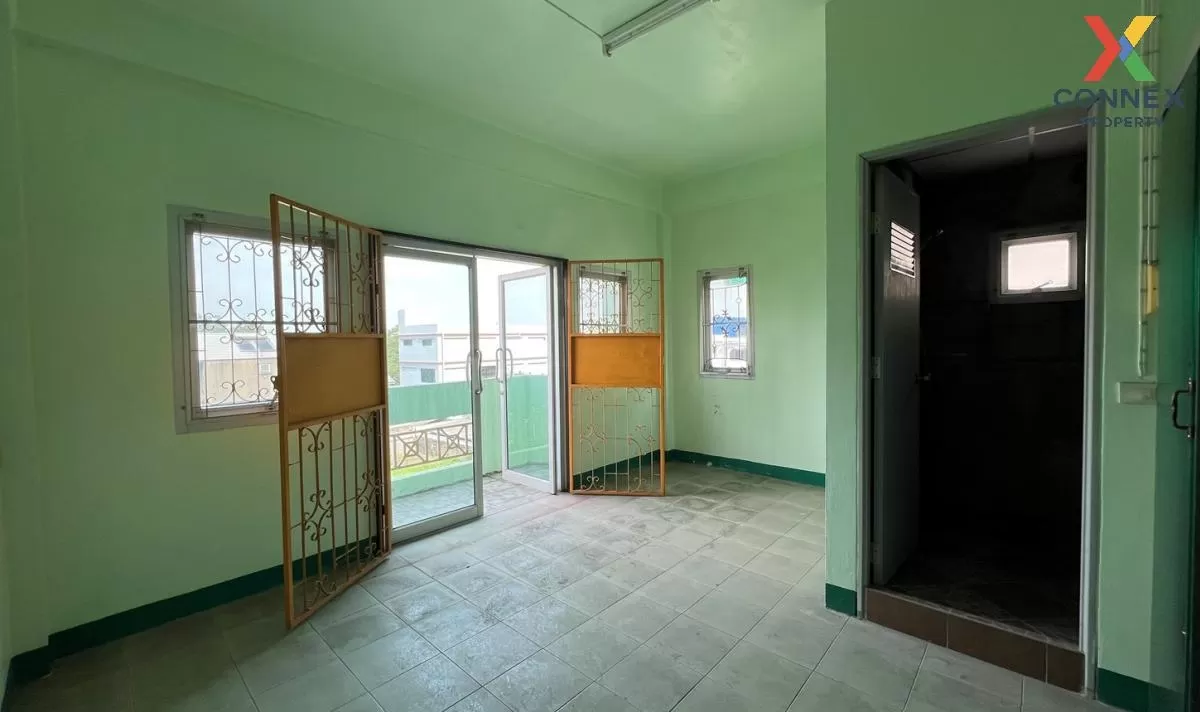 ขายอาคารพาณิชย์  3 ชั้นครึ่ง 2 คูหา ประชาชื่น 6 บางซื่อ เขต บางซื 4