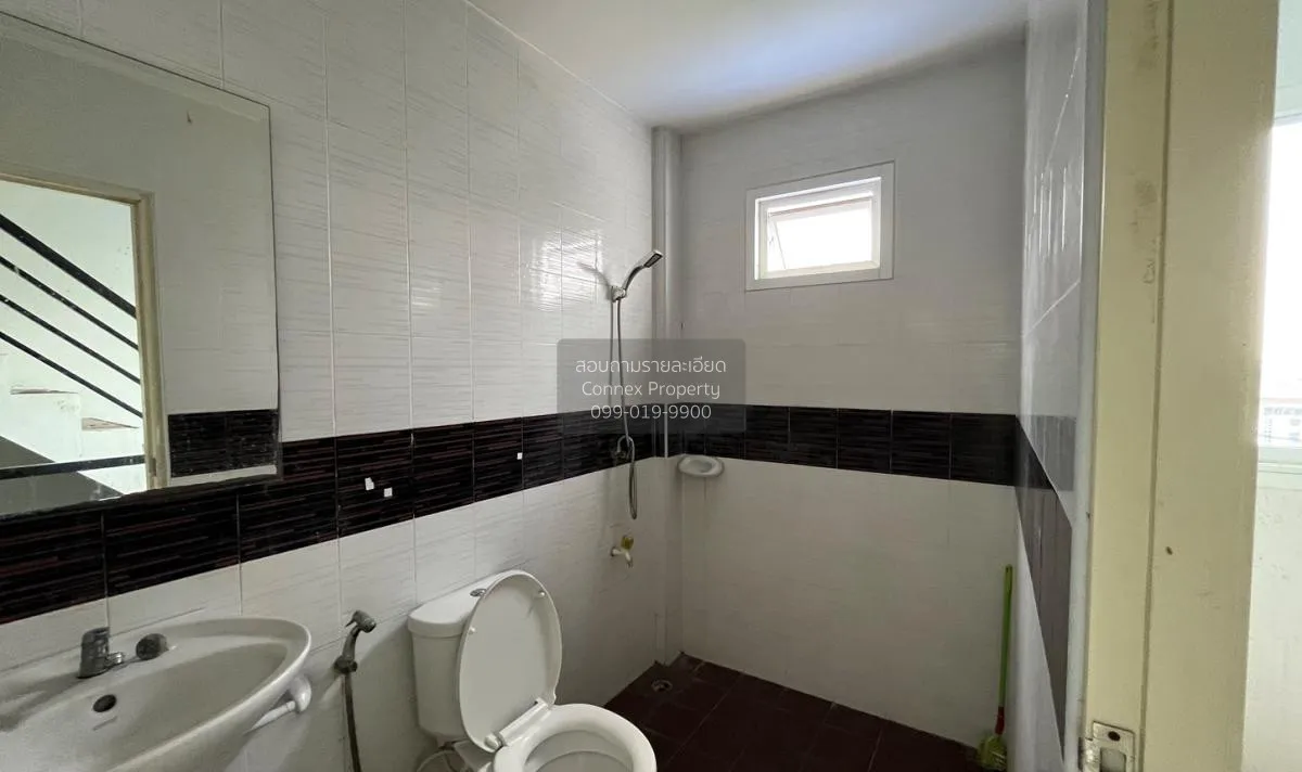 For Sale Commercial building, 3 storey, Hathairat , Min Buri , Mi