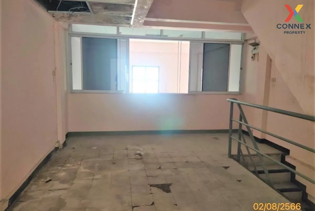 For Sale Townhouse/Townhome  , Baan Rungkit Villa 9 , ARL-Lat Kra 3