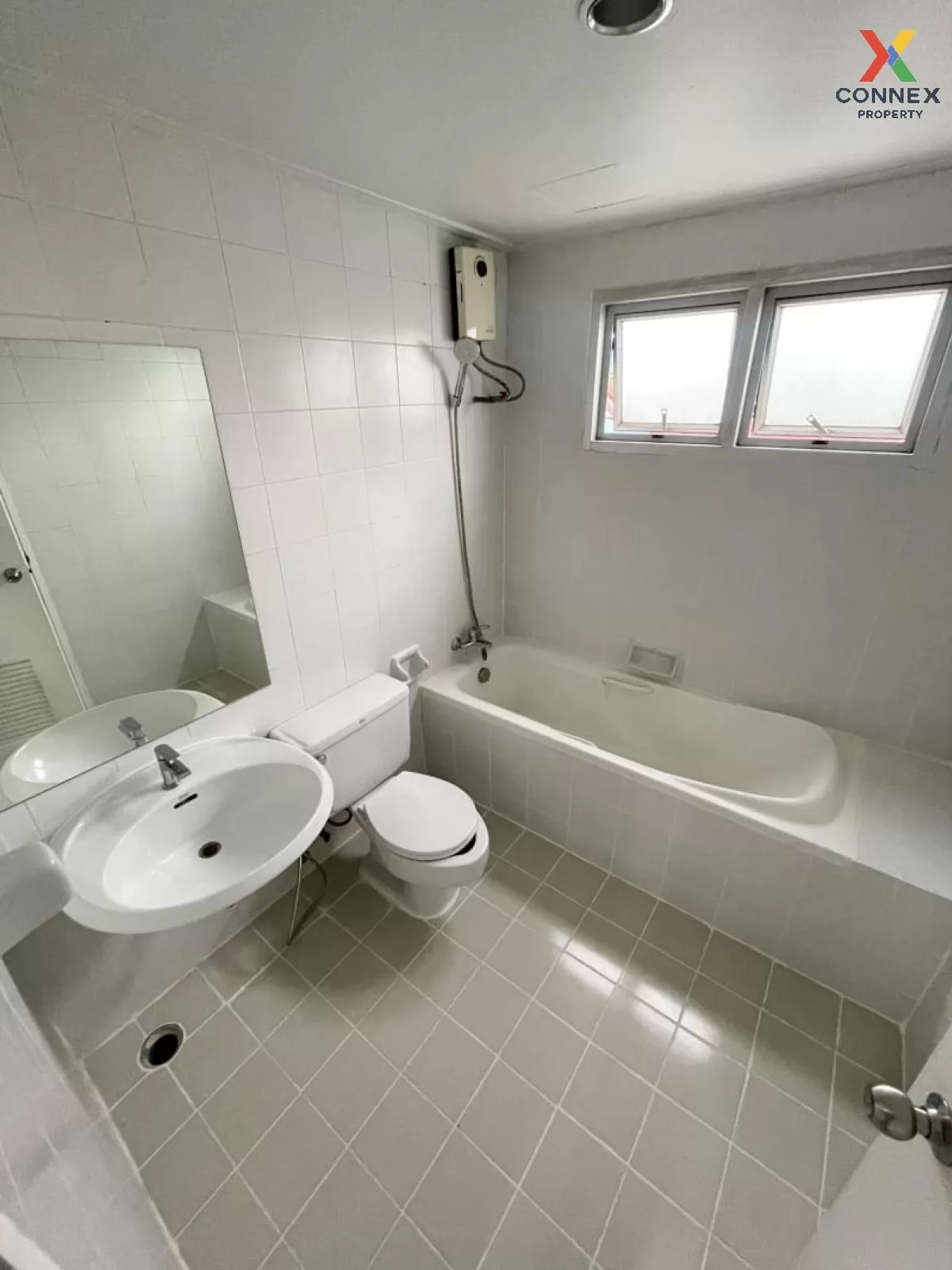 เช่าคอนโด  เดอะ วอเตอร์ฟอร์ด พระราม 4 BTS-พระโขนง คลองเตย เขต พระ