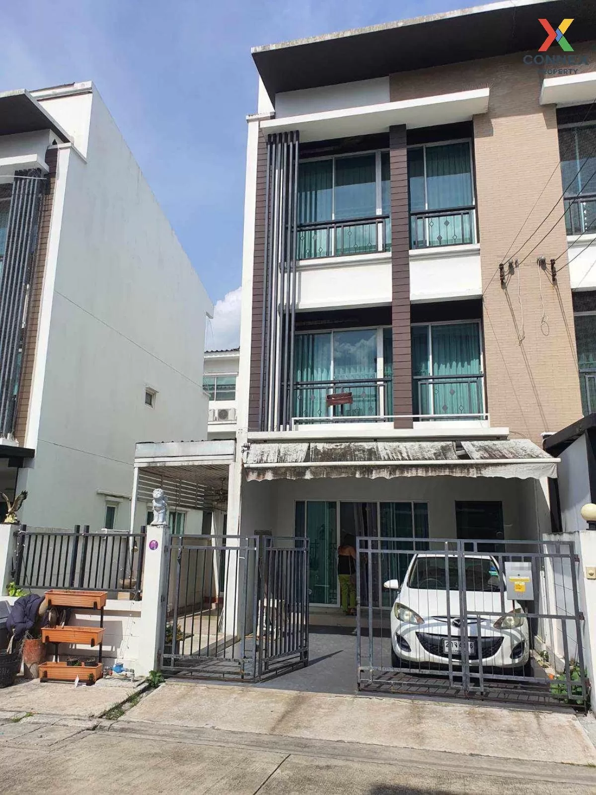For Sale Townhouse/Townhome  , BAAN KLANG MUANG CHOKCHAI 4 , Lat  1