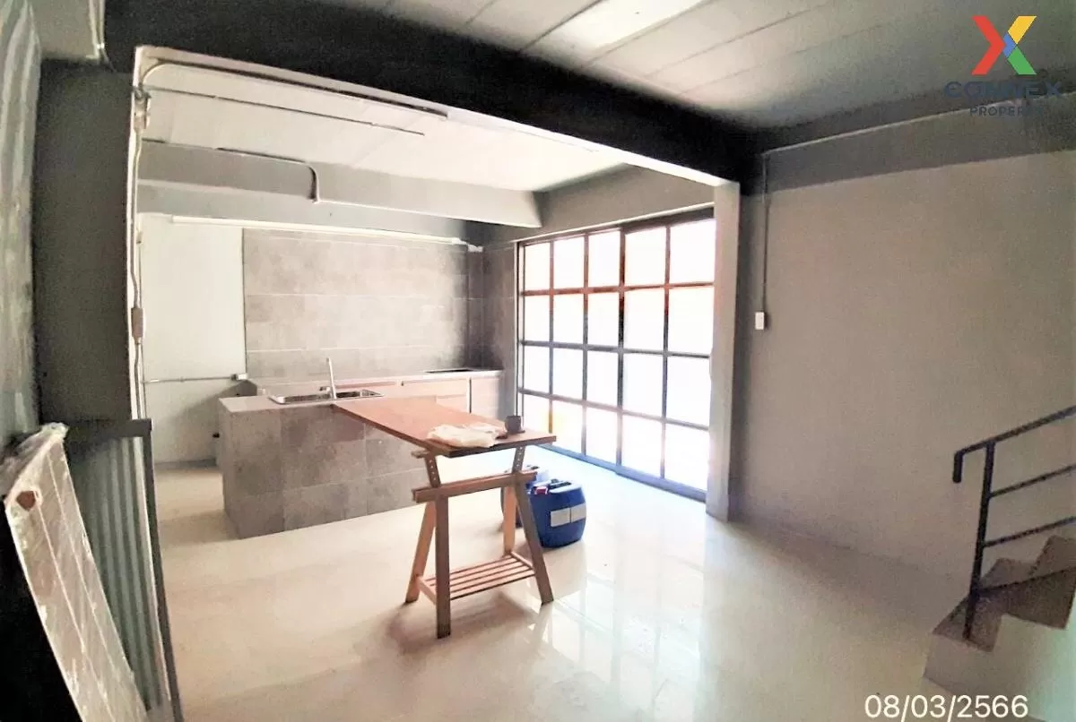 ขายอาคารพาณิชย์ 3 ชั้น 3 คูหา ซอย ในหมู่บ้าน บางใหญ่ บางใหญ่ นนทบ 3