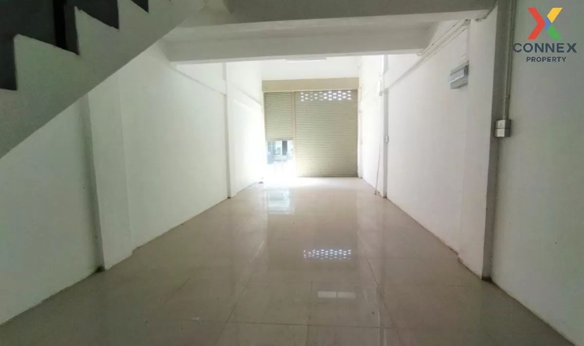 For Sale Commercial building, 3 storey, 2cavern, Soi pai nai khor 2