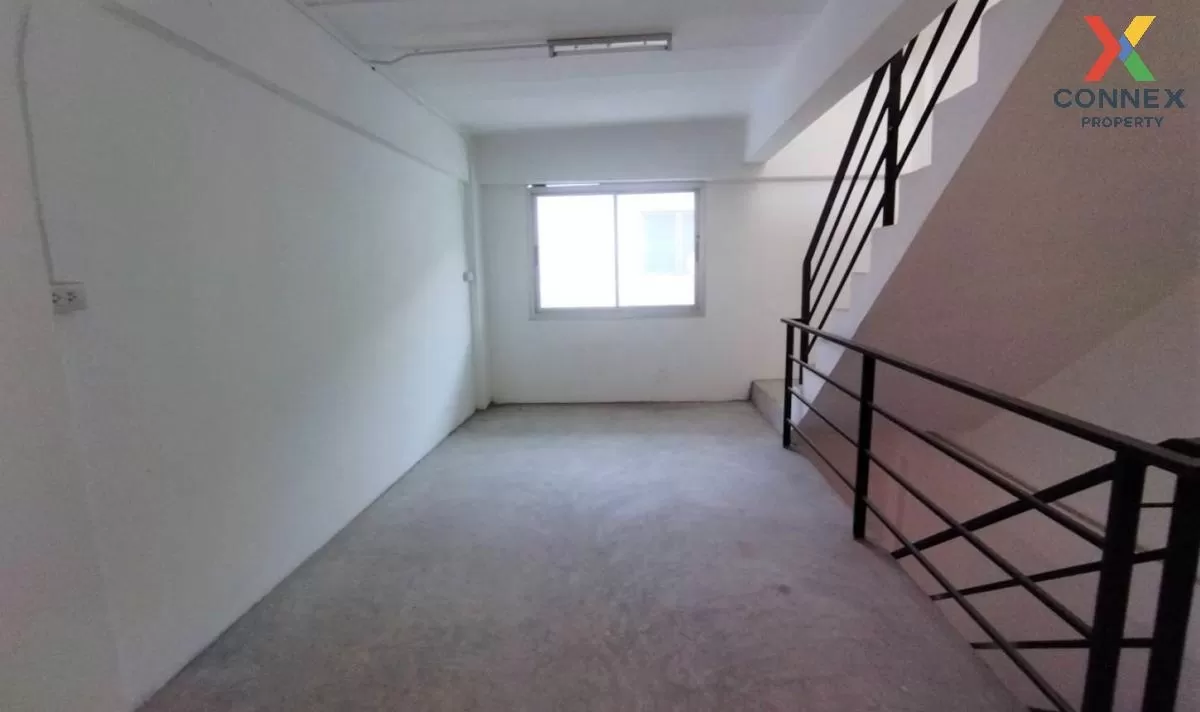 For Sale Commercial building, 3 storey, 2cavern, Soi pai nai khor