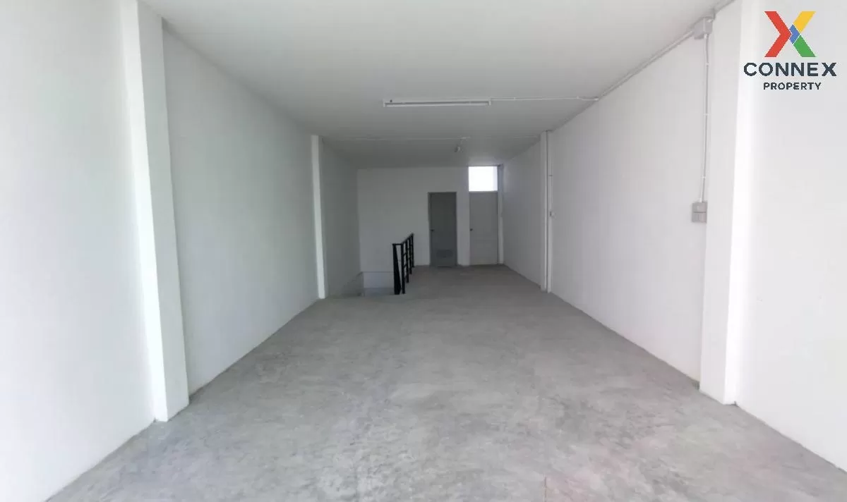 For Sale Commercial building, 3 storey, 2cavern, Soi pai nai khor