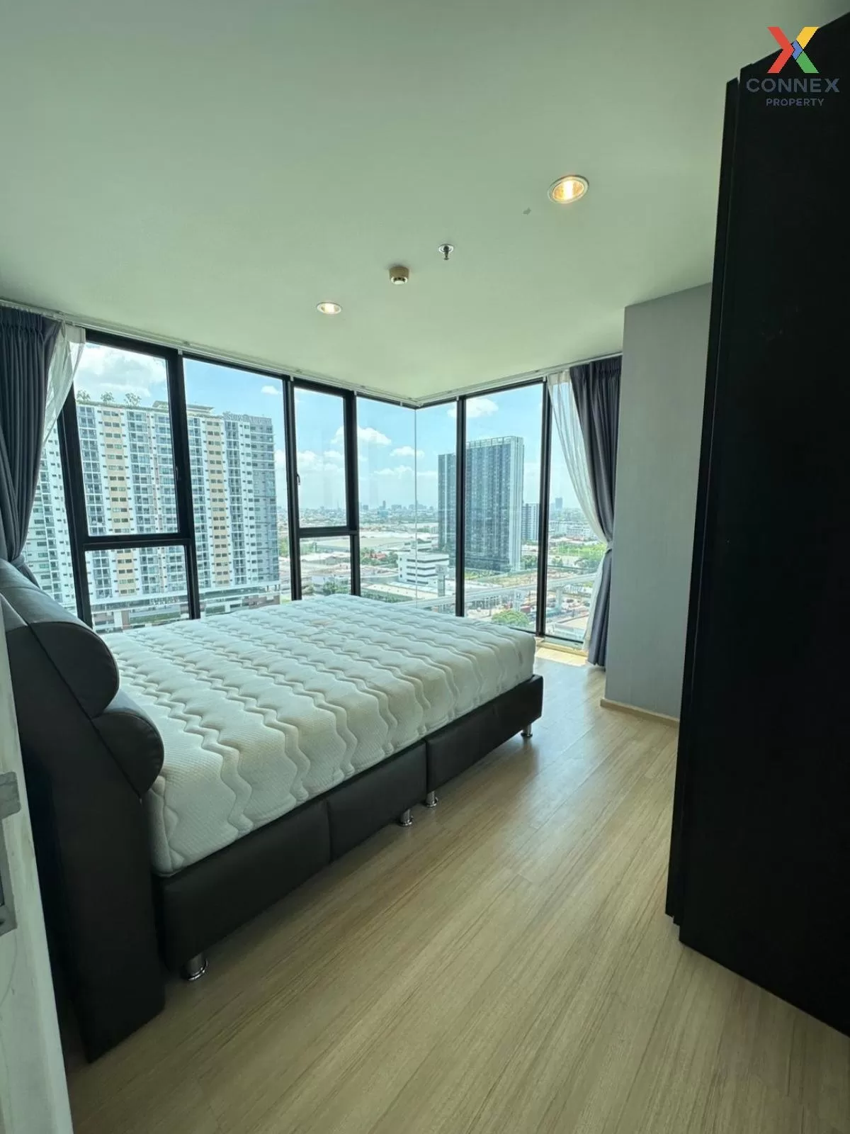 For Sale Condo , The Base Chaengwattana , nice view , high floor  2