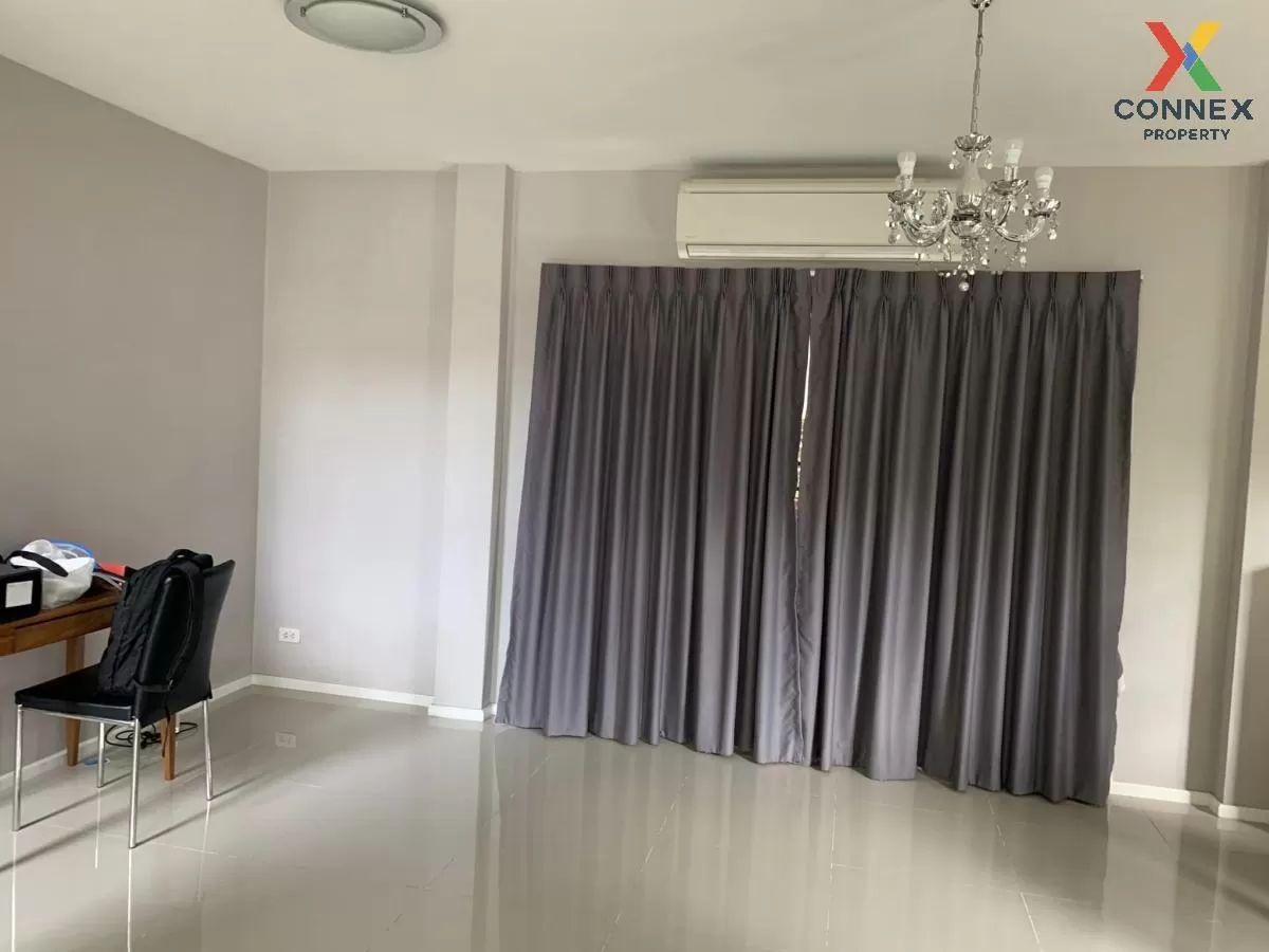 For Sale House , Casa Ville Ramintra-Wongwaen 2 , Tha Raeng , Ban