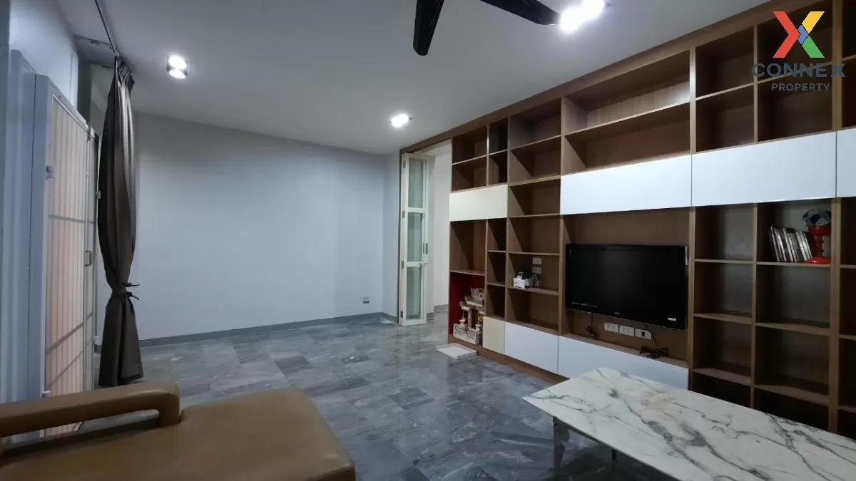 ขายทาวน์เฮ้าส์/ทาวน์โฮม  วราธรวิลล์ พัฒนาการ 44 สวนหลวง เขต สวนหล