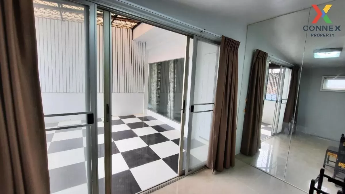 ขายทาวน์เฮ้าส์/ทาวน์โฮม  วราธรวิลล์ พัฒนาการ 44 สวนหลวง เขต สวนหล