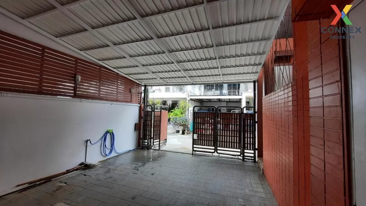 ขายทาวน์เฮ้าส์/ทาวน์โฮม  วราธรวิลล์ พัฒนาการ 44 สวนหลวง เขต สวนหล