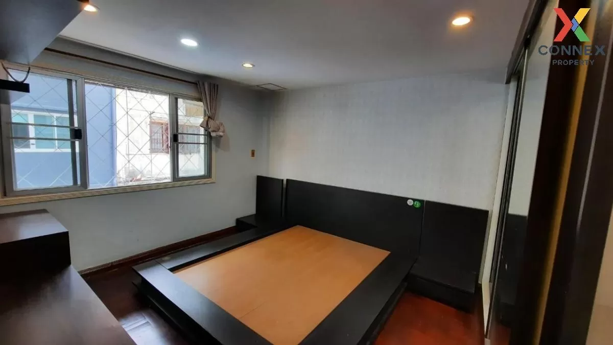 ขายทาวน์เฮ้าส์/ทาวน์โฮม  วราธรวิลล์ พัฒนาการ 44 สวนหลวง เขต สวนหล