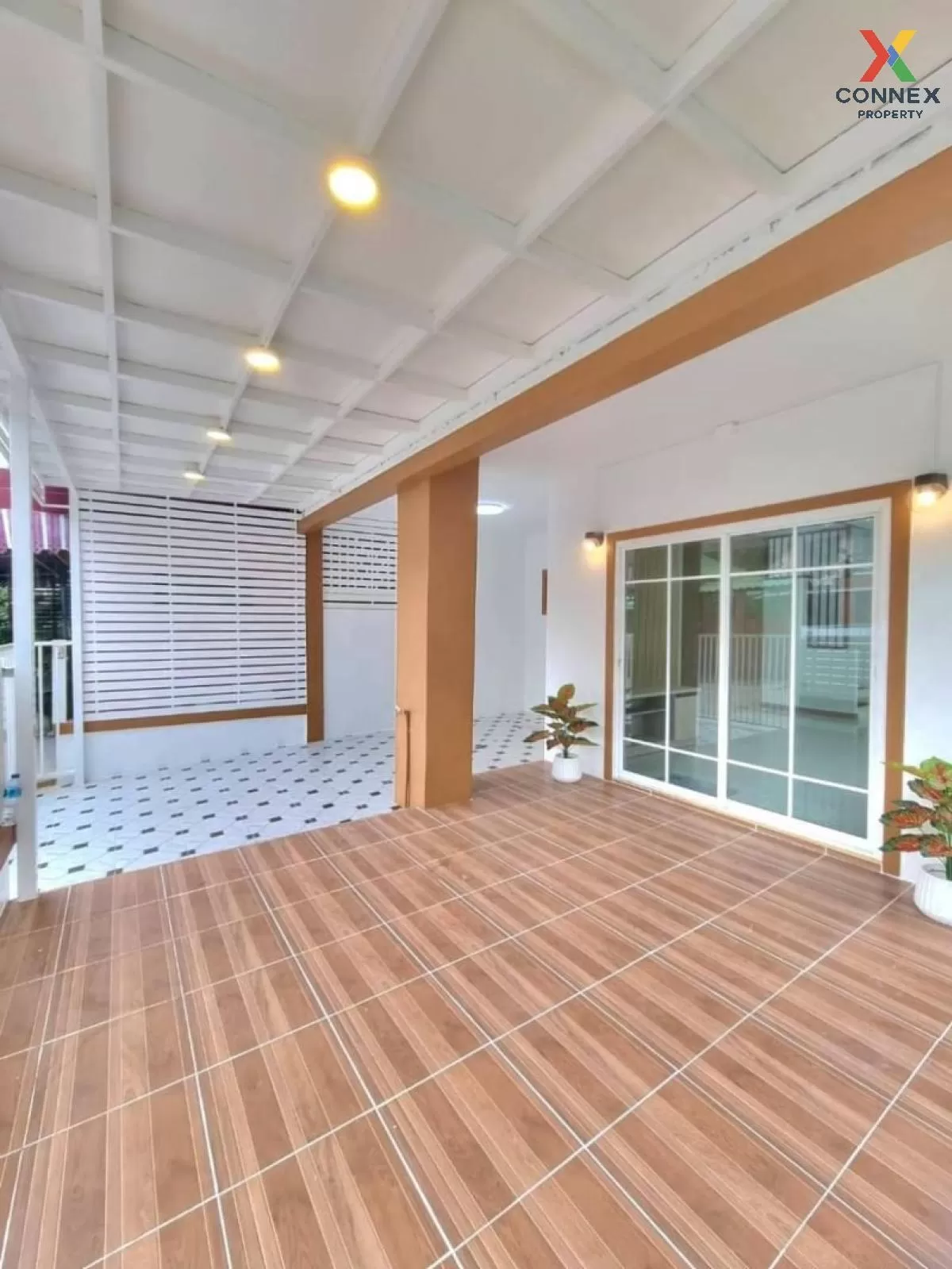 ขายทาวน์เฮ้าส์/ทาวน์โฮม  พฤกษา 3 ซ.วัดลาดปลาดุก ห้องมุม รีโนเวทให