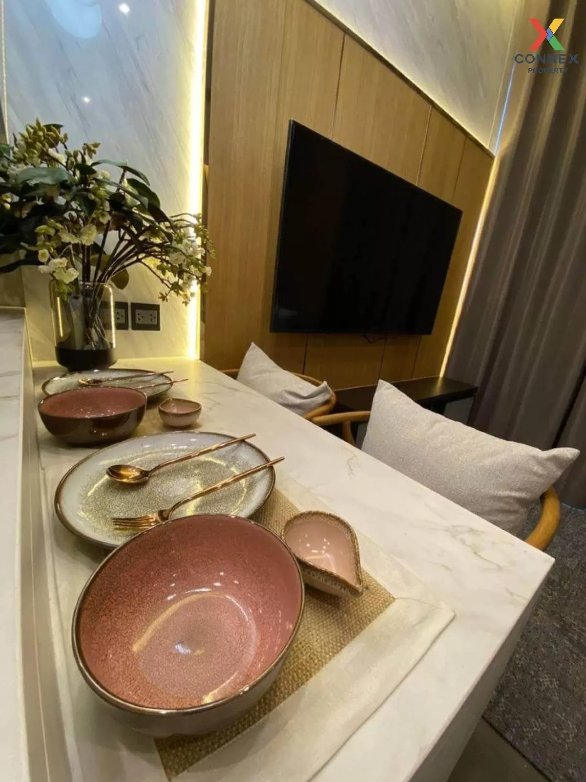 เช่าคอนโด  ดิ เอส แอท สิงห์คอมเพล็กซ์ MRT-เพชรบุรี บางกะปิ เขต ห้