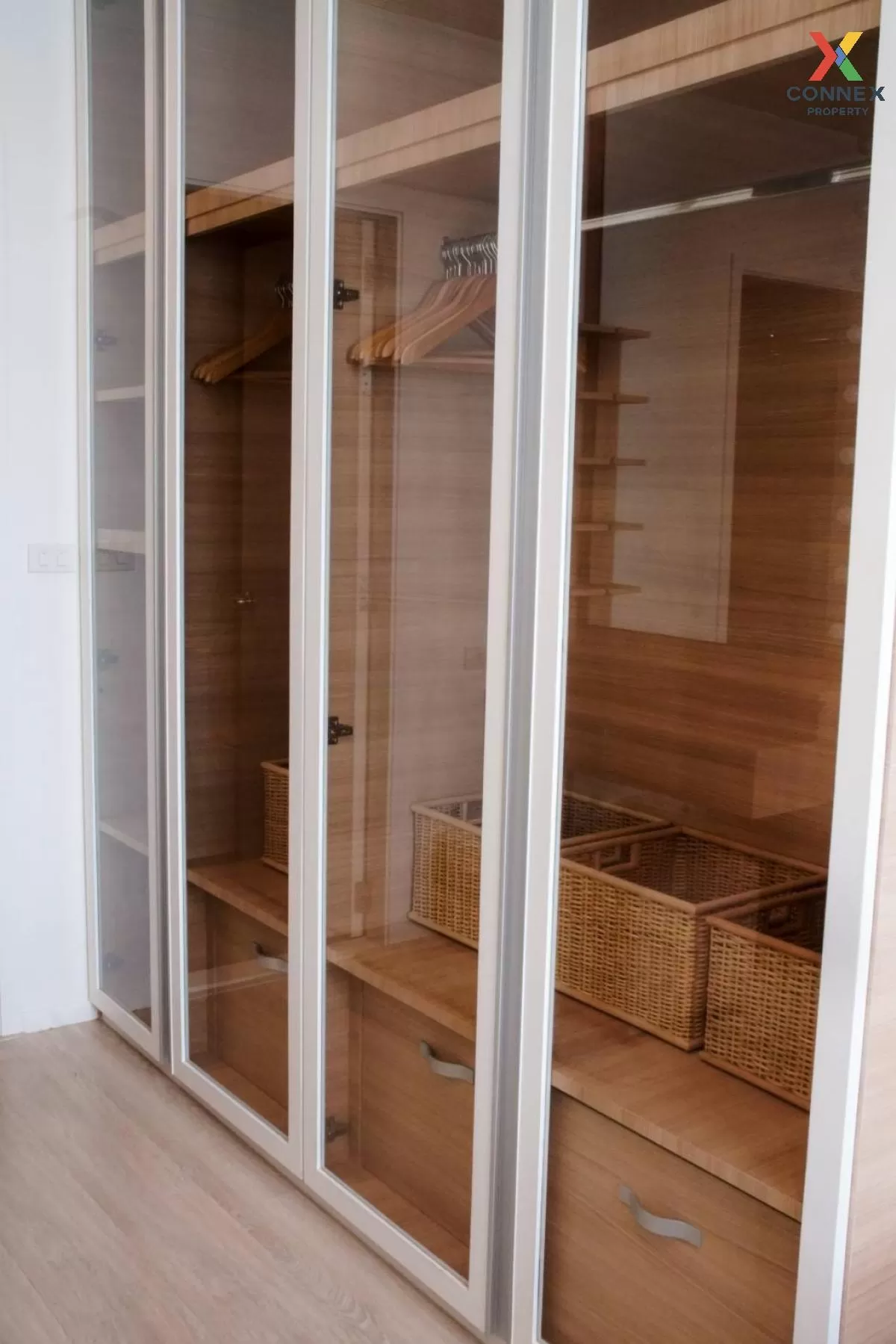 For Sale Condo , Quinn Ratchada 17 , high floor , MRT-Sutthisan , For Sale Condo , Quinn Ratchada 17 , high floor , MRT-Sutthisan ,