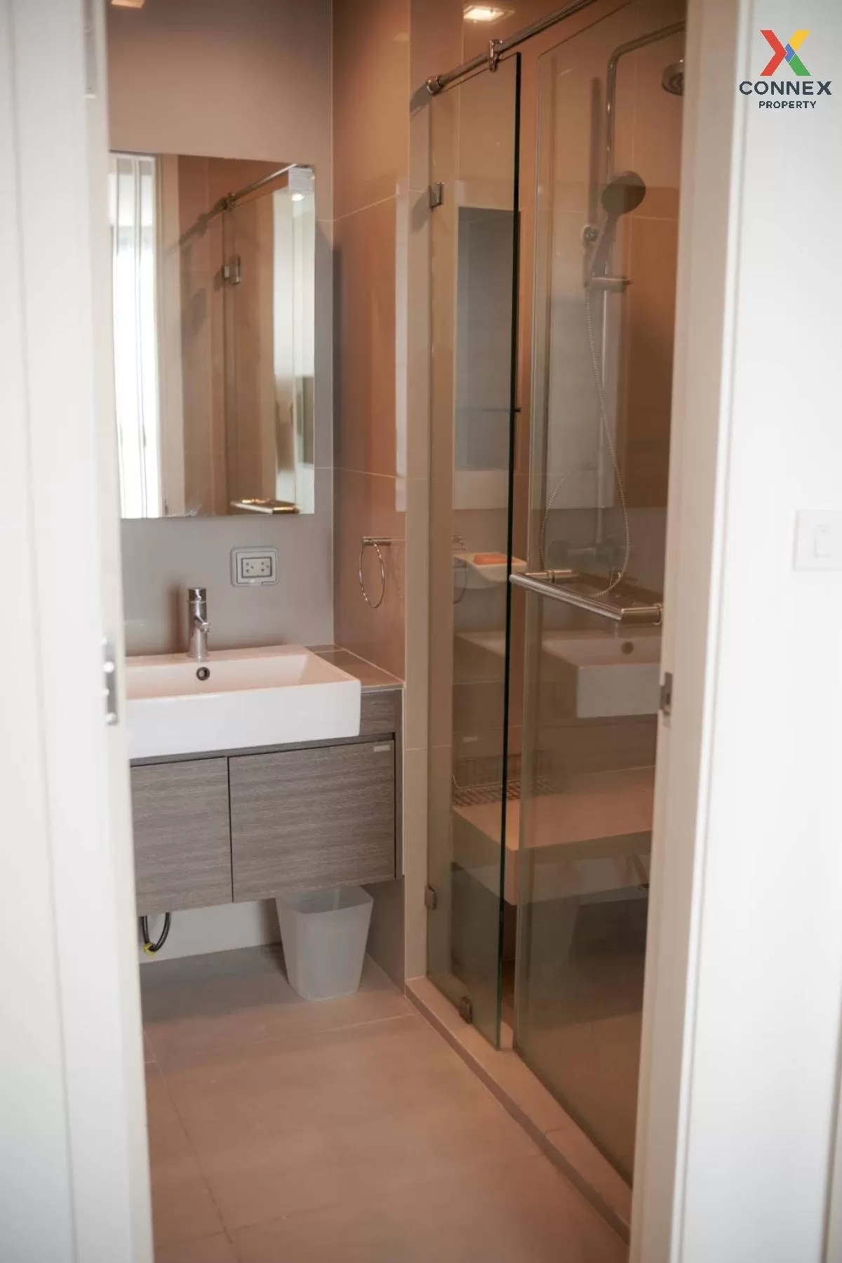 For Sale Condo , Quinn Ratchada 17 , high floor , MRT-Sutthisan , For Sale Condo , Quinn Ratchada 17 , high floor , MRT-Sutthisan ,