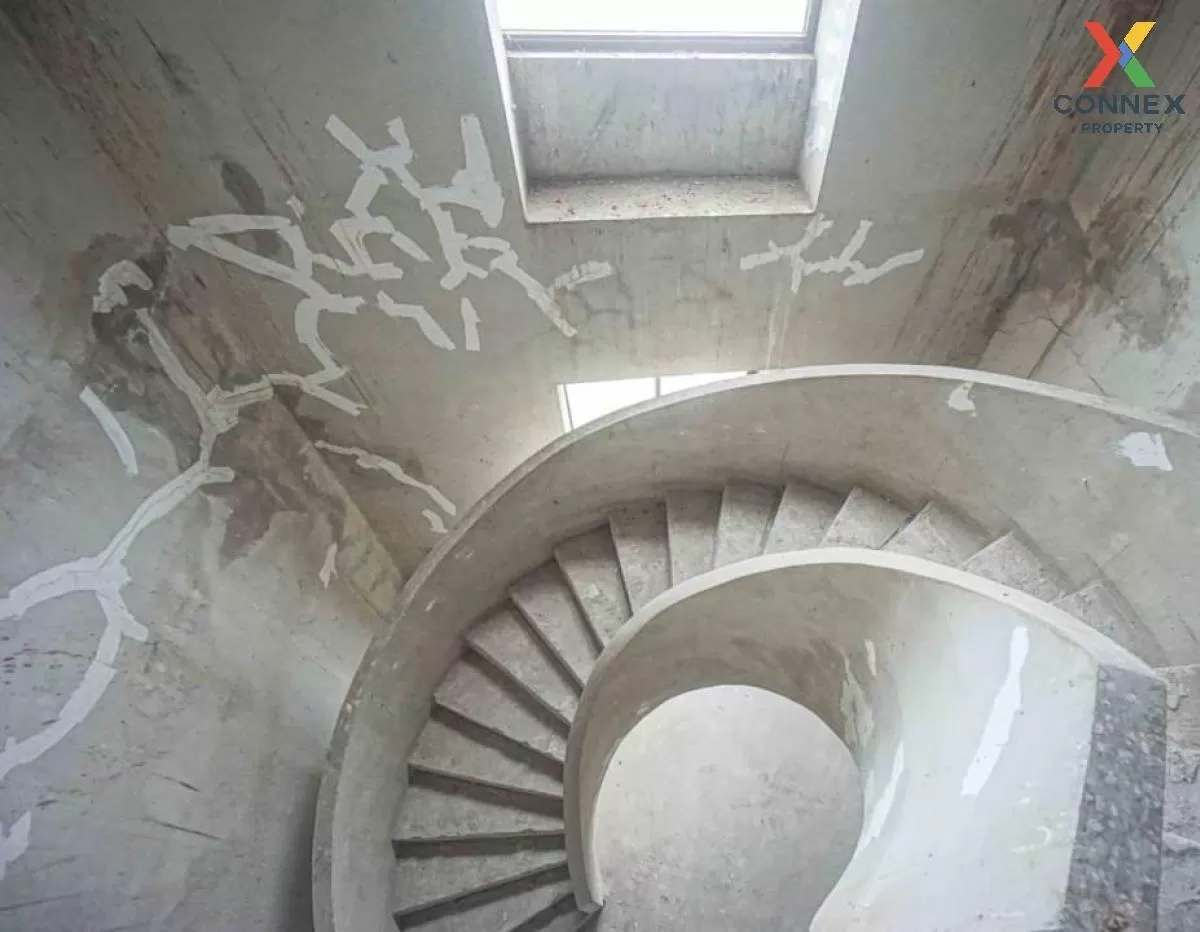 For Sale Condo , Elephant Tower , Duplex , MRT-Phahon Yothin , Ch