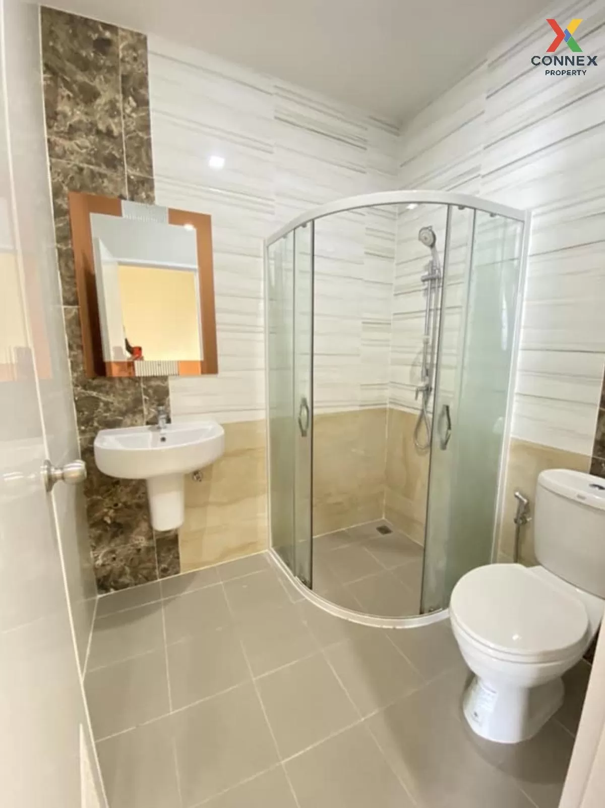 For Rent Townhouse/Townhome  , Golden Town 3 Bangna-Suanluang , D