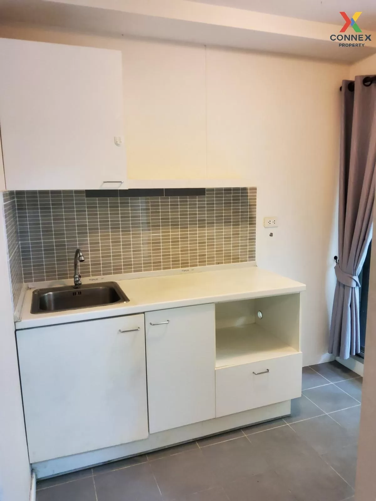 For Sale Condo ,  Plum Condo Laem Chabang 2 , Thung Sukhla , Si R 2