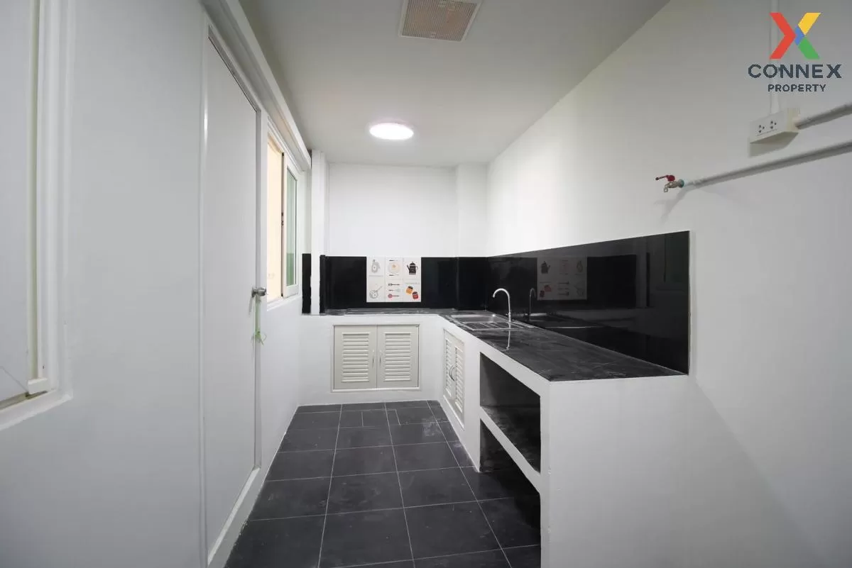 ขายทาวน์โฮม 2 ชั้น โกลเด้นท์ ทาวน์  เพชรเกษม 108 หนองแขม เขต หนอง