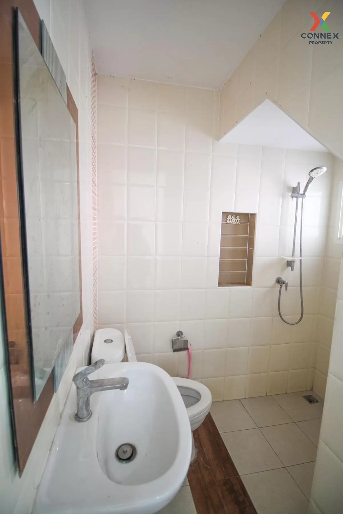 ขายทาวน์โฮม 2 ชั้น โกลเด้นท์ ทาวน์  เพชรเกษม 108 หนองแขม เขต หนอง