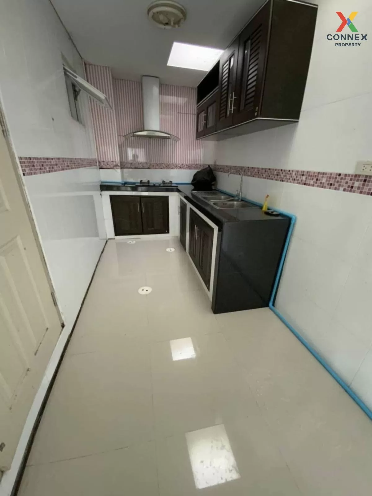 For Sale Townhouse/Townhome  , Novo Ville Wongwaen-Lumlukka-Klong