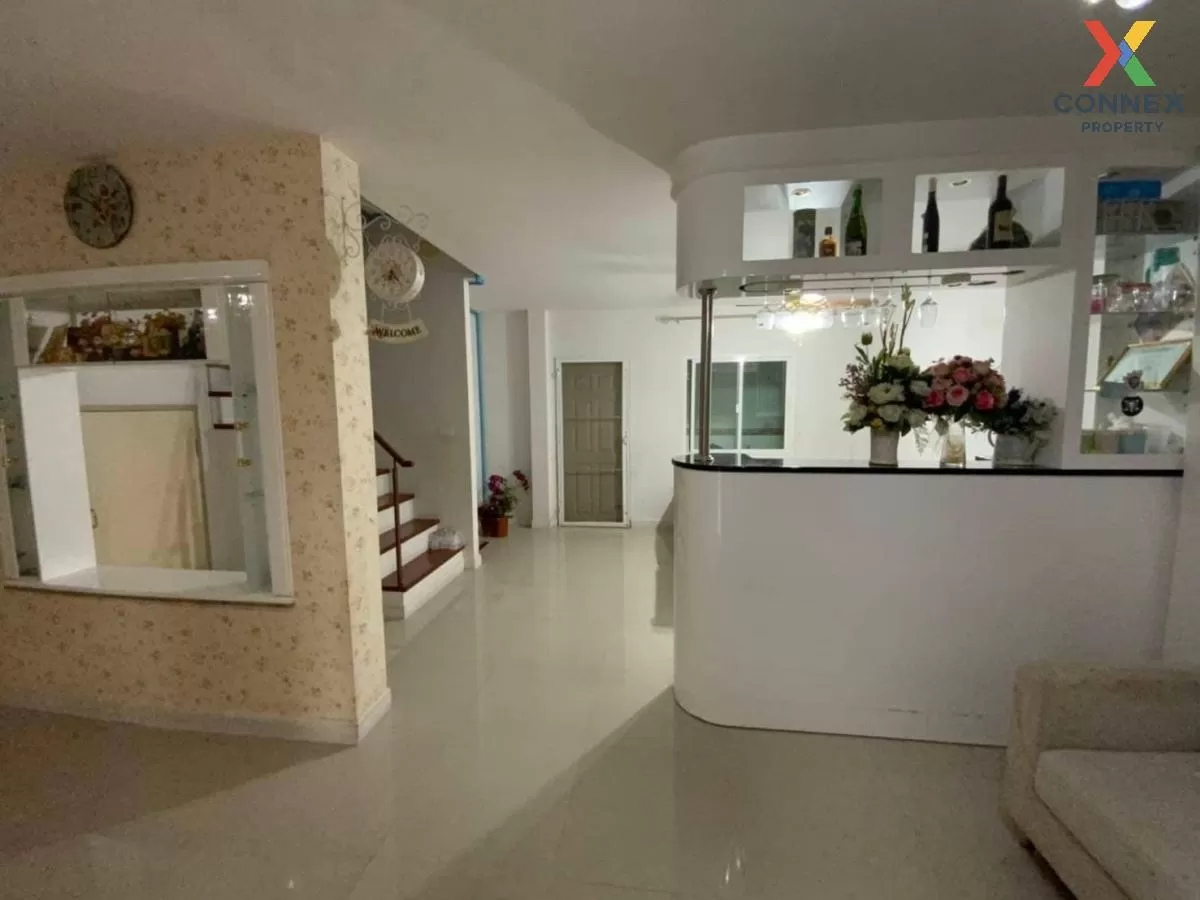 For Sale Townhouse/Townhome  , Novo Ville Wongwaen-Lumlukka-Klong