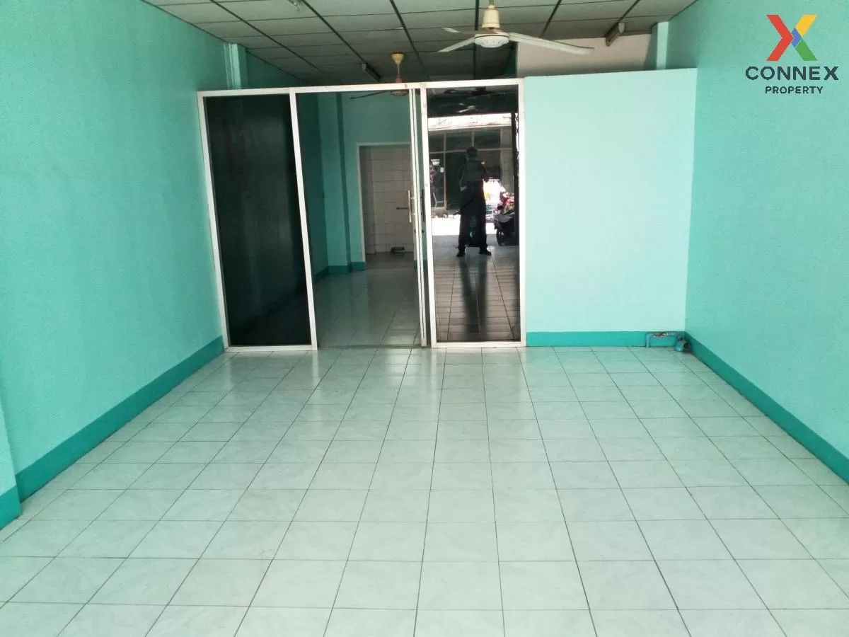For Sale Commercial building, 3 storey, Soi Ban Suan - Phraya Saj For Sale Commercial building, 3 storey, Soi Ban Suan - Phraya Saj 1
