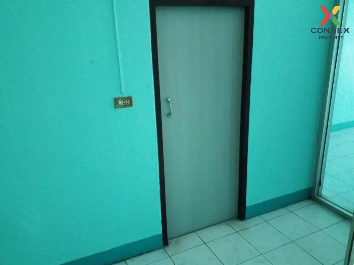 For Sale Commercial building, 3 storey, Soi Ban Suan - Phraya Saj For Sale Commercial building, 3 storey, Soi Ban Suan - Phraya Saj 4