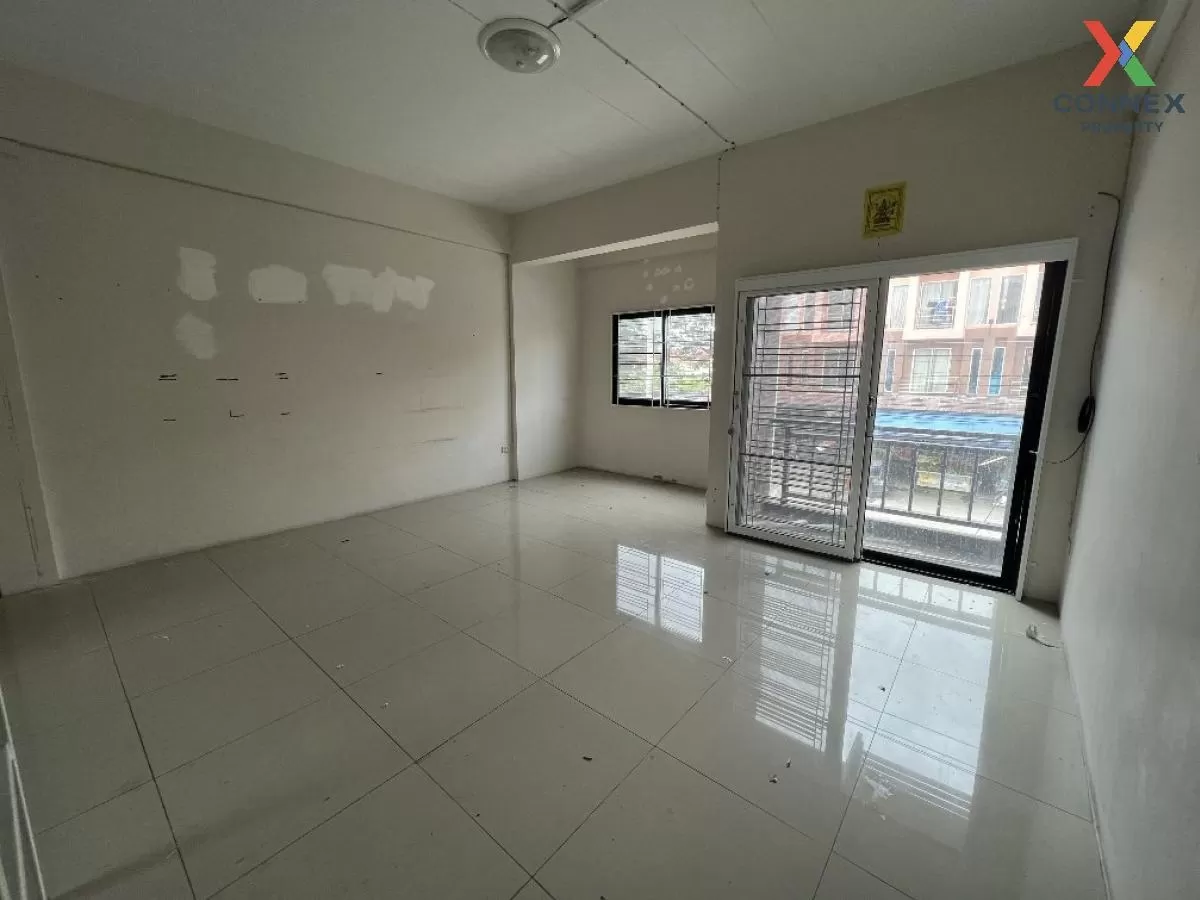 For Sale Commercial building, 3 storey, Soi Mit Samphan , Samet , For Sale Commercial building, 3 storey, Soi Mit Samphan , Samet , 2