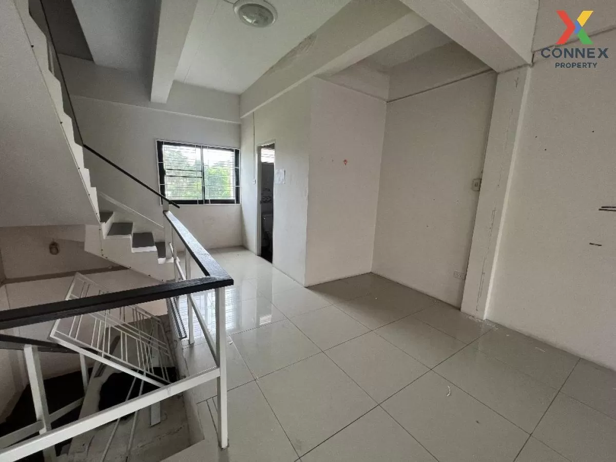 For Sale Commercial building, 3 storey, Soi Mit Samphan , Samet , For Sale Commercial building, 3 storey, Soi Mit Samphan , Samet , 4