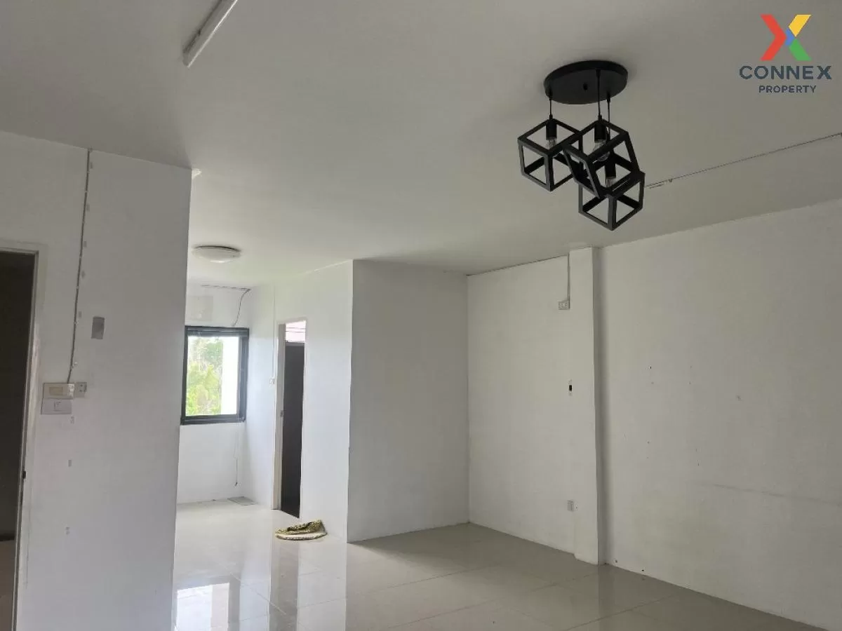 For Sale Commercial building, 3 storey, Soi Mit Samphan , Samet , For Sale Commercial building, 3 storey, Soi Mit Samphan , Samet ,