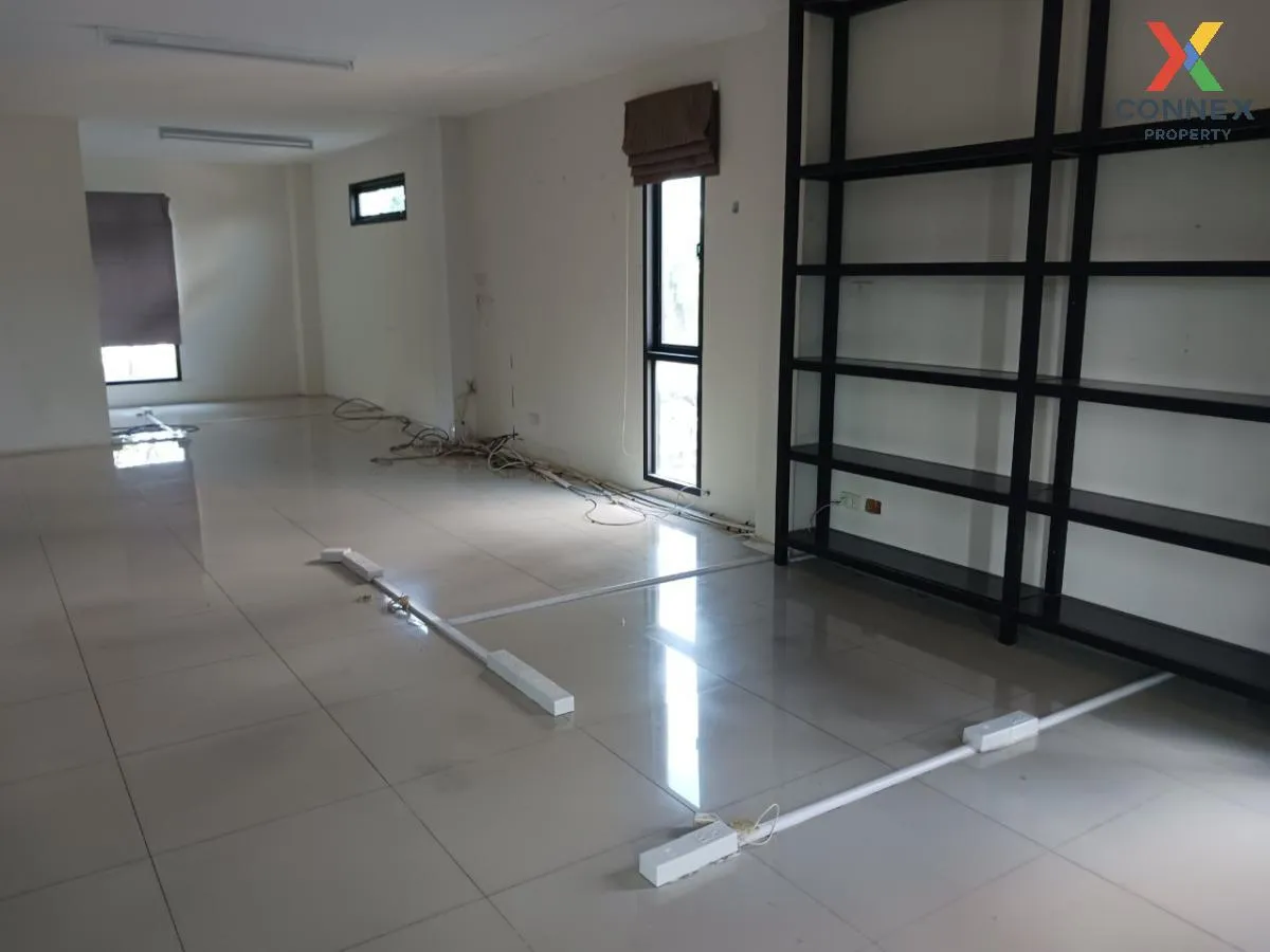 ขายอาคารพาณิชย์ 5ชั้น บาย เซ็นเตอร์ บางพระ ศรีราชา ชลบุรี CX-8523