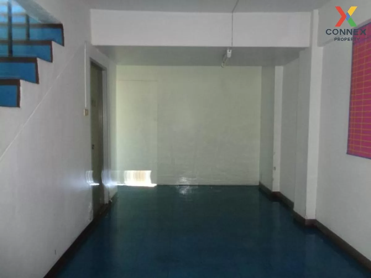 For Sale Commercial building, 3 storey, Samet-Ang Sila , Huai Kap For Sale Commercial building, 3 storey, Samet-Ang Sila , Huai Kap 4
