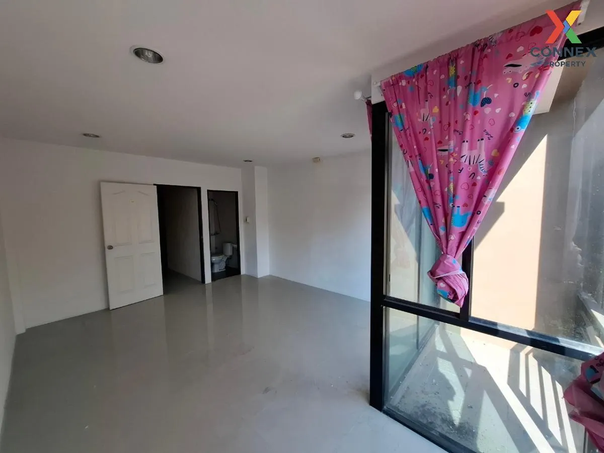 ขายอาคารพาณิชย์ 3ชั้น นาเกลือ - เขาไม้แก้ว ตะเคียนเตี้ย บางละมุง 