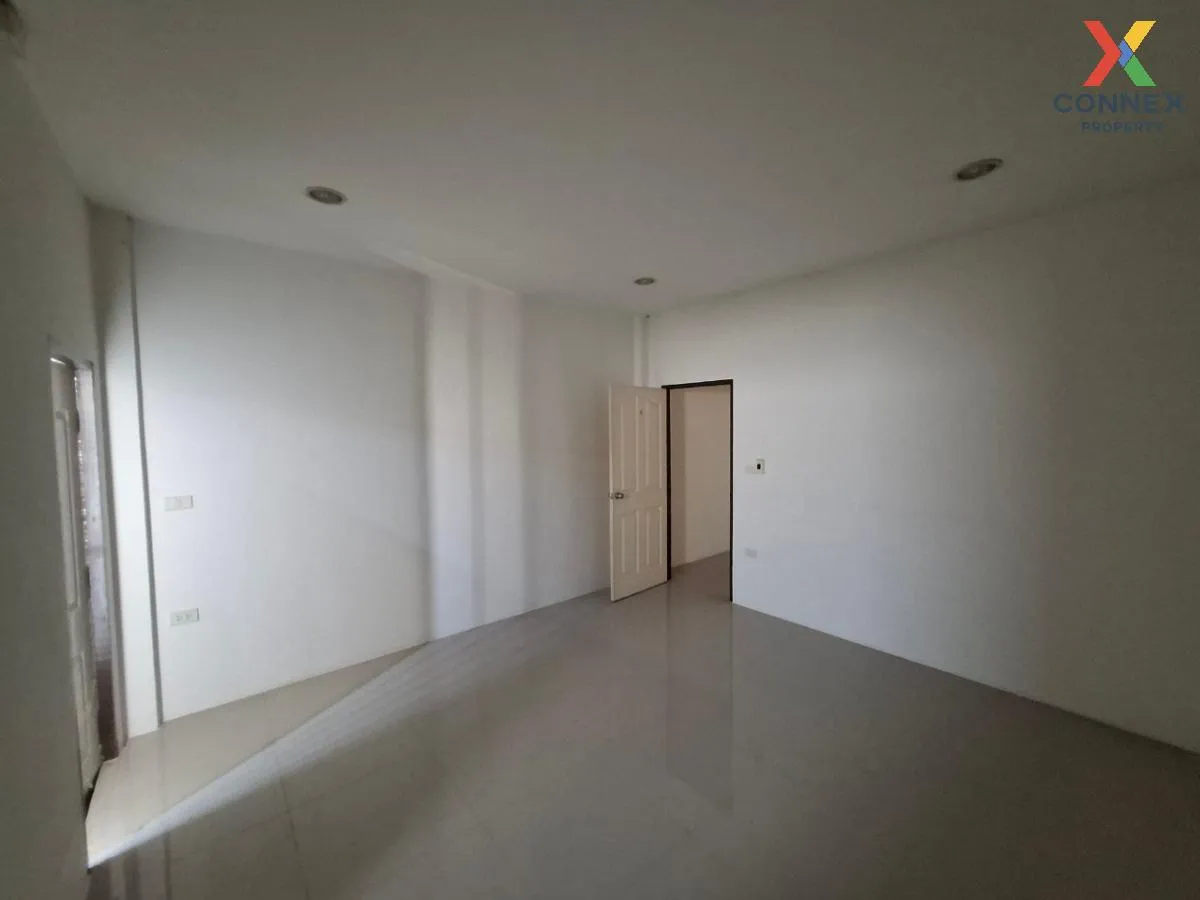 ขายอาคารพาณิชย์ 3ชั้น นาเกลือ - เขาไม้แก้ว ตะเคียนเตี้ย บางละมุง 