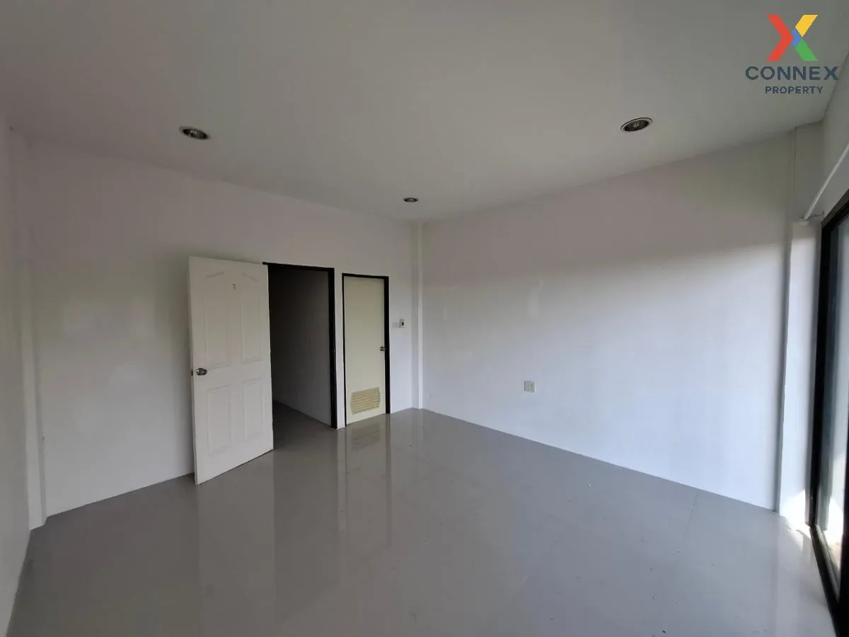 ขายอาคารพาณิชย์ 3ชั้น นาเกลือ - เขาไม้แก้ว ตะเคียนเตี้ย บางละมุง 