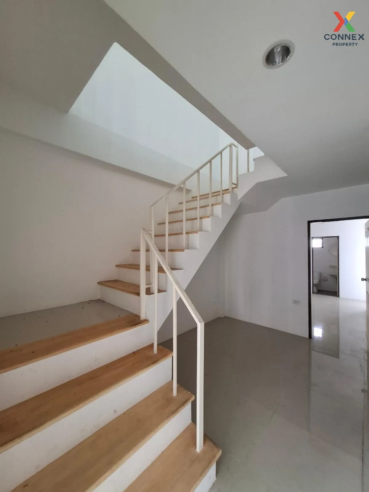 ขายอาคารพาณิชย์ 3ชั้น นาเกลือ - เขาไม้แก้ว ตะเคียนเตี้ย บางละมุง 