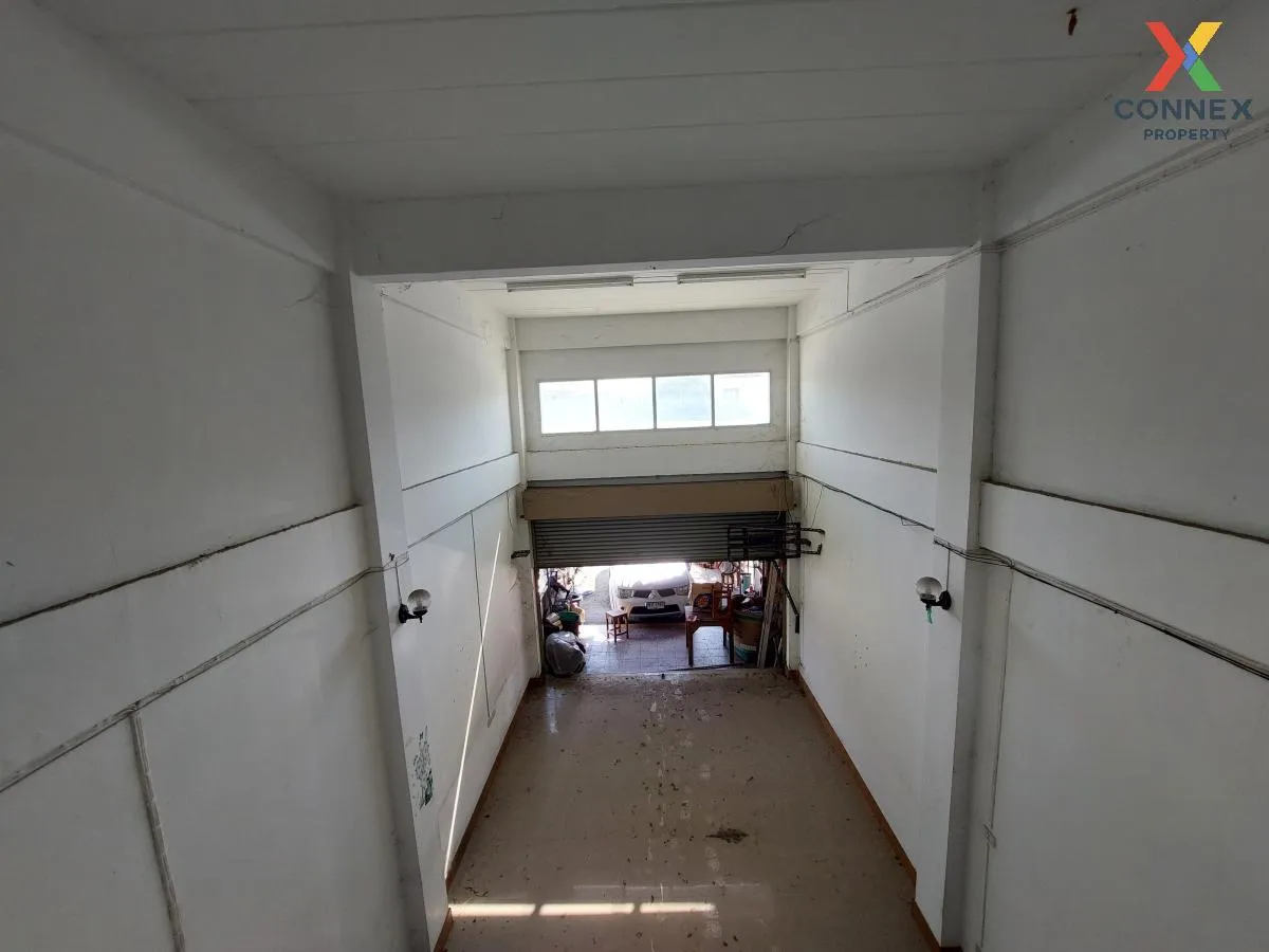 For Sale Commercial building, 3 storey,Subrungruang City 1 Amata  For Sale Commercial building, 3 storey,Subrungruang City 1 Amata  3