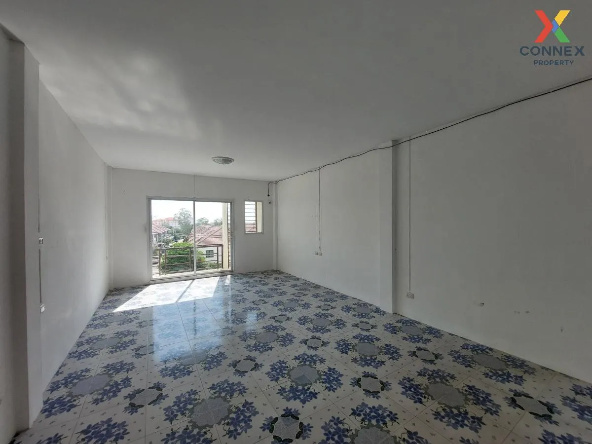 For Sale Commercial building, 3 storey,Subrungruang City 1 Amata  For Sale Commercial building, 3 storey,Subrungruang City 1 Amata