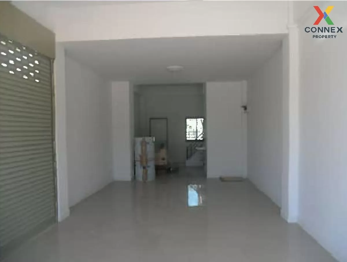 For Sale Commercial building, 3 storey, 2cavern, Ban Mueang Thong For Sale Commercial building, 3 storey, 2cavern, Ban Mueang Thong