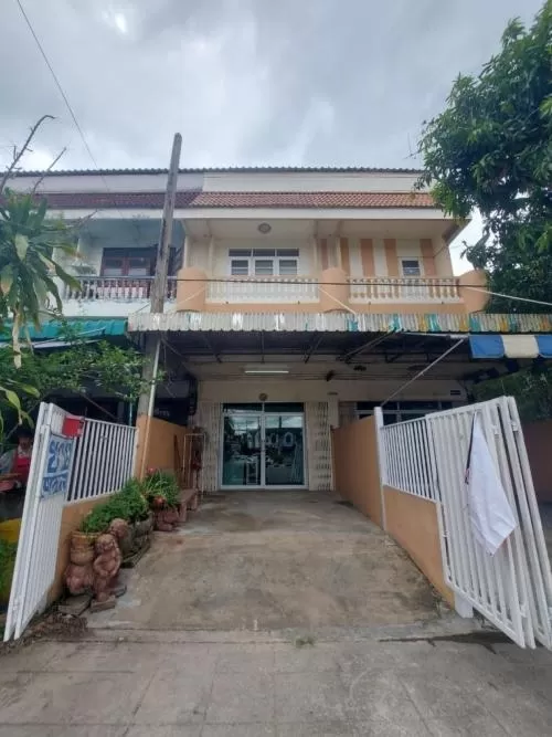 For Sale Commercial building at Thana intersection , Bang Krabao , Nakhon Chai Si , Nakhon Pathom , CX-85385