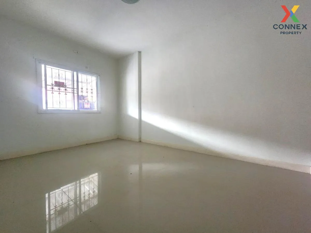 ขายทาวน์เฮ้าส์/ทาวน์โฮม  ทรัพย์รุ่งเรือง ซิตี้ 2 บ้านเก่า พานทอง 