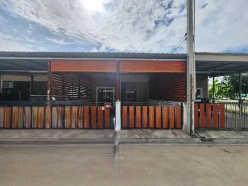 ขายทาวน์เฮ้าส์/ทาวน์โฮม  ซี วิลเลจ บ้านบึง บ้านบึง บ้านบึง ชลบุรี CX-85414 ขายทาวน์เฮ้าส์/ทาวน์โฮม  ซี วิลเลจ บ้านบึง บ้านบึง บ้านบึง ชลบุรี CX-85414