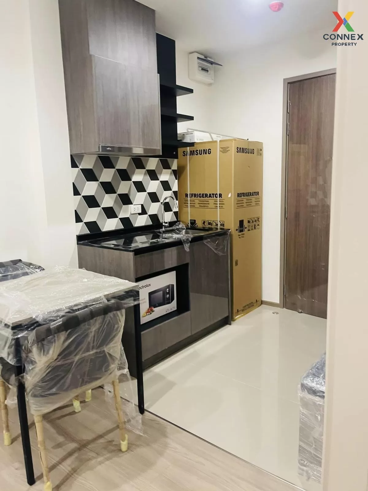 เช่าคอนโด  เดอะ เบส เพชรบุรี - ทองหล่อ MRT-เพชรบุรี บางกะปิ เขต ห 3