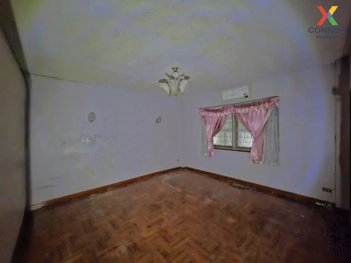 For Sale Single Houe Soi Map Yai Lia , Nong Prue , Bang Lamung , 