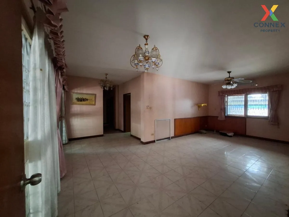 For Sale Single Houe Soi Map Yai Lia , Nong Prue , Bang Lamung , 